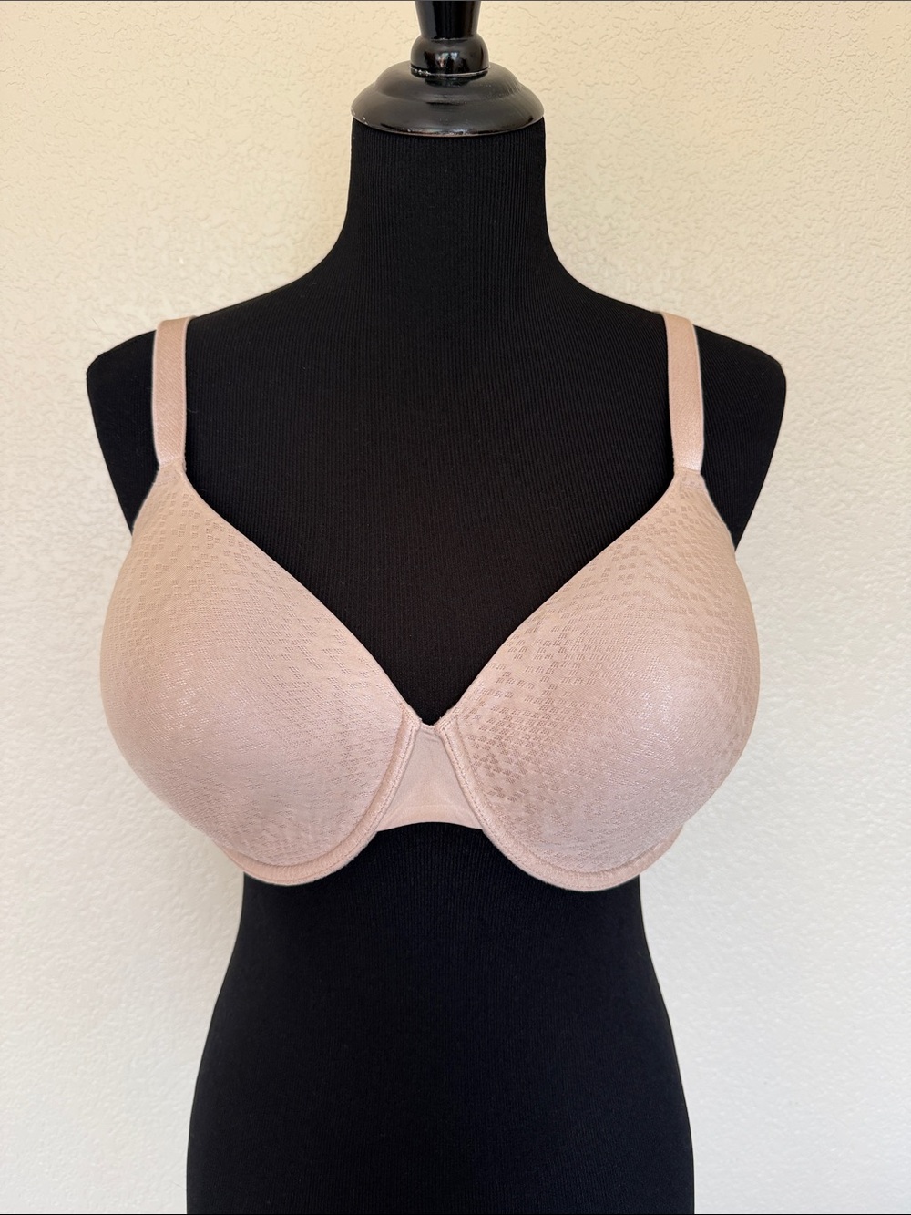 EUC Natori full coverage bra 42B